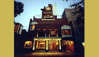 Reina Victoria Suites