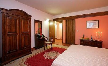 Palazzo Servanzi Confidati