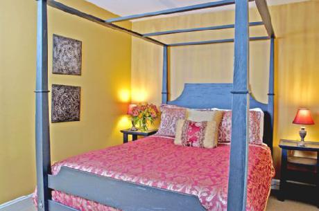 Celie's Waterfront B&B