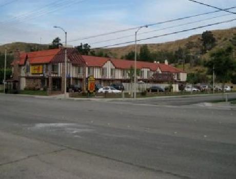 Super 8 Santa Clarita/Valencia