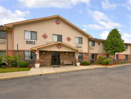 Super 8 Sterling Heights/Detroit Area