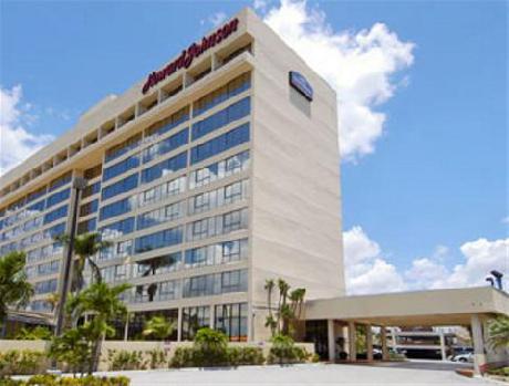 Howard Johnson Plaza Hotel - Miami Airport