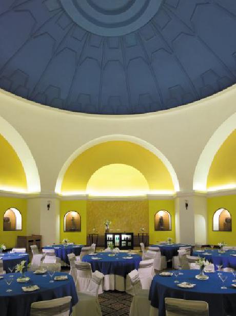 Vivanta by Taj Ambassador