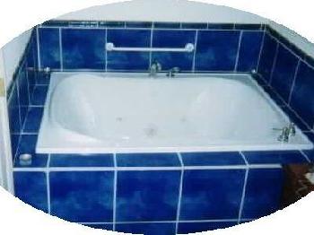 Antons on the Lake Country Inn