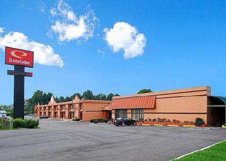 Econo Lodge & Suites