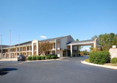 Econo Lodge  Inn & Suites Kenly