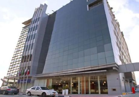 Golden Tulip Suites Dubai