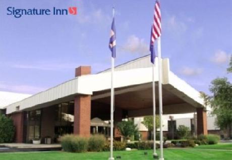 Signature Inn Bloomington/Normal