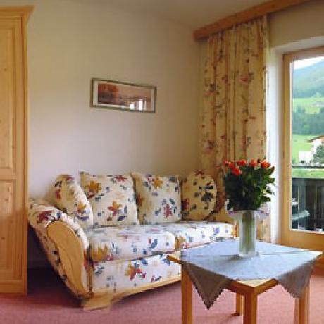 Jintuo Business Hotel