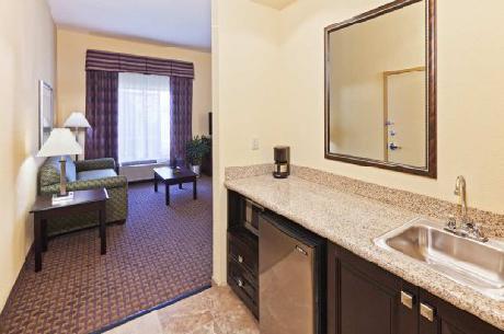 Hampton Inn  Suites Tulsa NorthOwasso OK