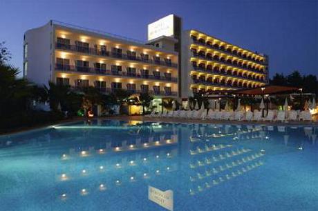 Azuline Hotel Bergantin