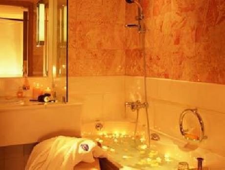 HOLIDAY SUITES ATHENS