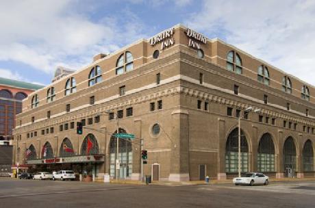 Drury Inn and Suites St Louis CVC