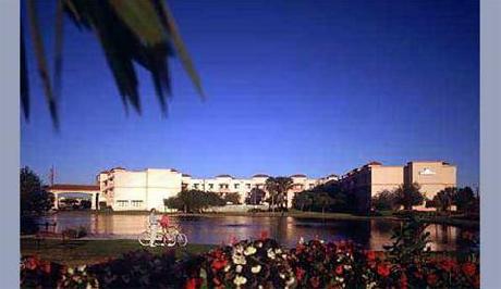 Windmill Suites In Surprise