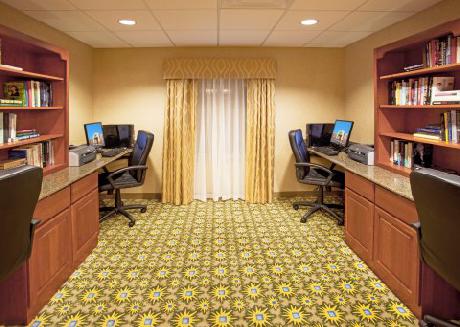 Holiday Inn Express Hotel & Suites AUBURN HILLS