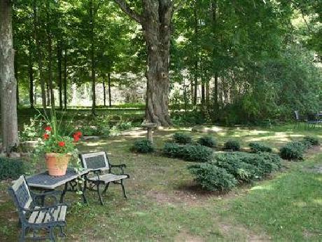 Longwood Country Inn