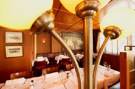 Hampshire Inn Parkzicht Eindhoven