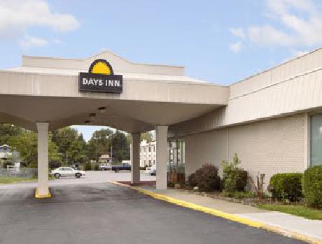 Days Inn Columbus North