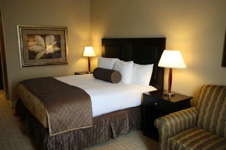 Hilton DallasSouthlake Town Square