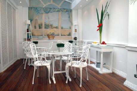 Sarmiento Suites Apart Hotel