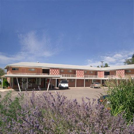 1st Travel Inn Oakley