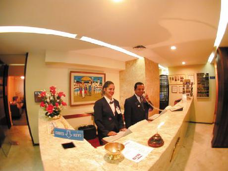 Lancaster Othon Travel