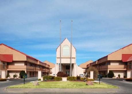 Quality Inn & Suites West