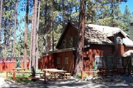 Golden Bear Cottages