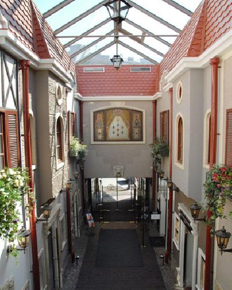 Golden Garden Boutique Hotel