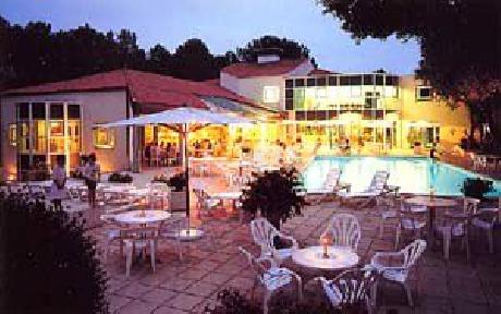 Hostellerie De La Pinede