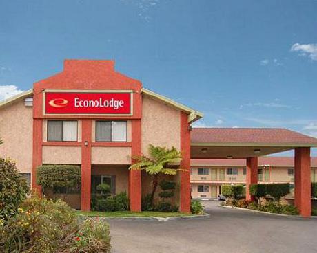 Econo Lodge North