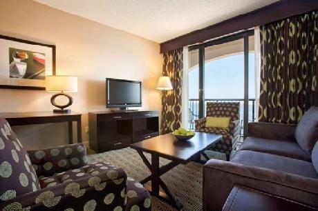 Hilton San Diego AirportHarbor Island