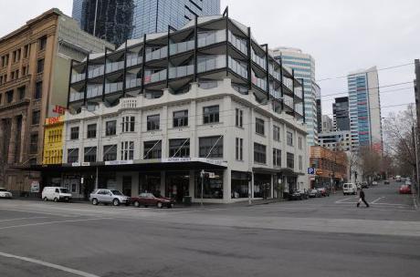 City Edge On Elizabeth