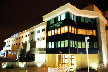 Oak Plaza East Airport Hotel