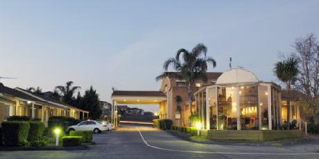 BEST WESTERN Airport Motel and Convention Centre