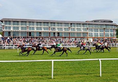 Lingfield Park Marriott Hotel & Country Club