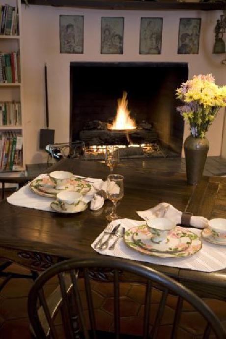 Holly Thorn House Inn