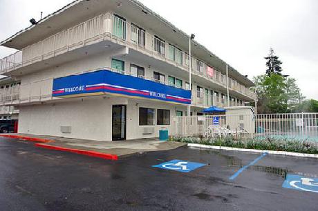 Motel 6 Los Angeles  Bellflower