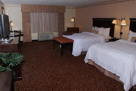 Hampton Inn  Suites Staten Island