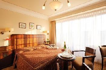 BEST WESTERN PREMIER Hotel Majestic Plaza