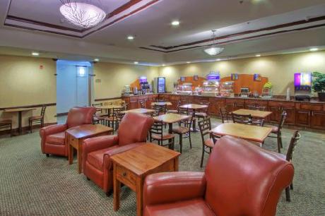 Holiday Inn Express Hotel & Suites LAS VEGAS