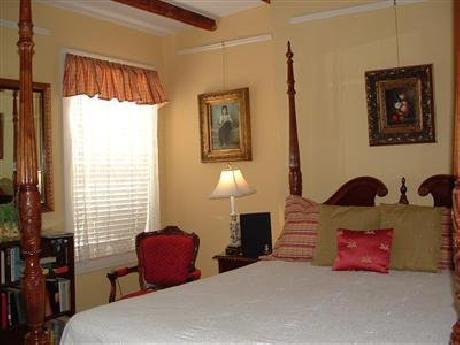 Savannah's Bed and Breakfast I