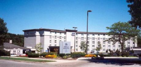 Hilton Milwaukee River