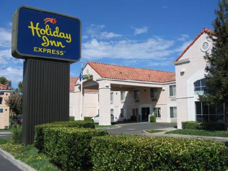 Holiday Inn Express BRENTWOOD