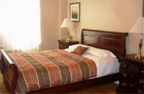 Altro Sutton Place by Globe Quarters