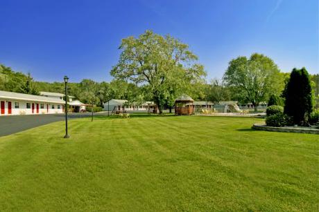 Americas Best Value Days End Motel/Wisconsin Dells