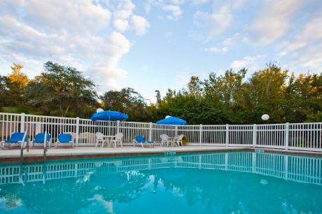 Holiday Inn Express Hotel & Suites PLANT CITY