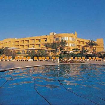 Al Hamra Fort Hotel and Beach Resort