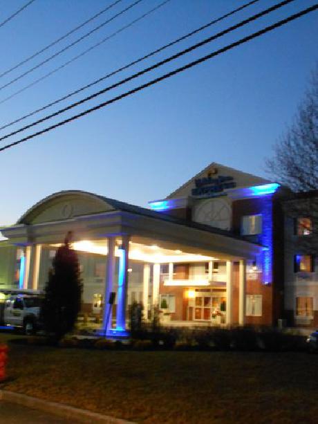 Holiday Inn Express Hotel & Suites VINELAND MILLVILLE