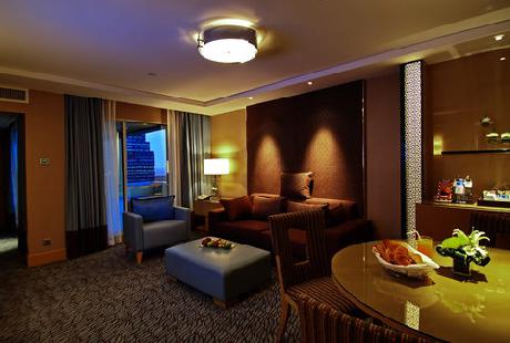 Holiday Inn BANGKOK SILOM